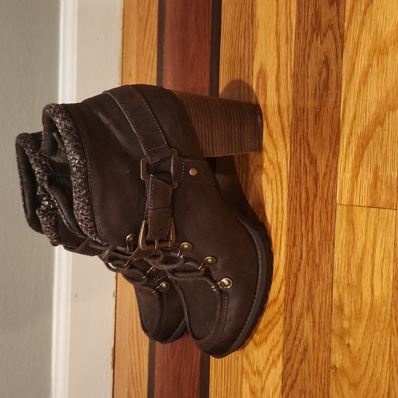 Booties - Picture 3 of 5